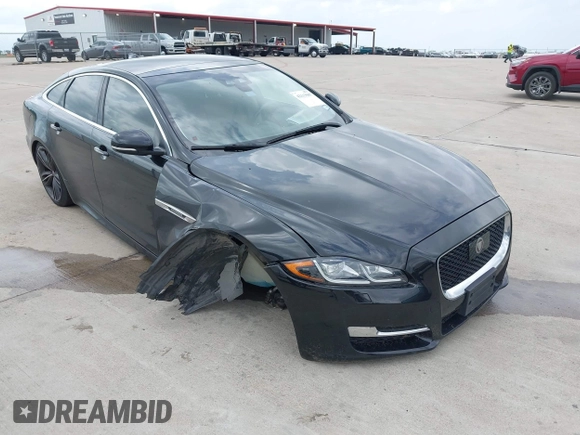 2019 Jaguar XJ z VIN SAJWA1CEXKMW22140, wystawiony jako IAAI lot #42113507 z przebiegiem 24 207 mil mil oraz . Historia ofert i sprzedaży dostępna na DreamBid. Obrazek 1.