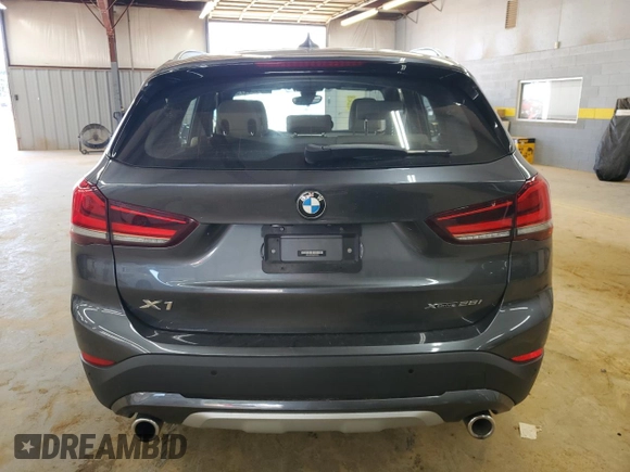 2021 BMW X1 xDrive28i with VIN WBXJG9C00M5S35249, listed as a Copart auction lot 61895775 with 34,641 mi miles and Salvage title. Bid and sale history available at DreamBid. Image 6.