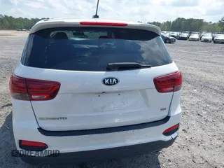 2019 Kia Sorento LX with VIN 5XYPG4A32KG551151, listed as a IAAI auction lot 41883260 with 126,600 mi miles and . Bid and sale history available at carsss.com. Image 17.