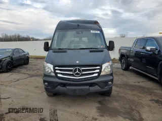2015 Mercedes-Benz Sprinter Passenger with VIN WDZPE8CC5F5976078, listed as a Copart auction lot 87426104 with 61,098 mi miles and Salvage Title. Bid and sale history available at carsss.com. Image 5.