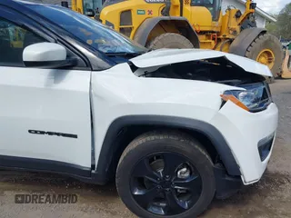 2021 Jeep Compass Altitude с VIN 3C4NJDBB5MT543426, выставлен на аукционе IAAI как лот 42124318 с пробегом 53 341 миль миль и . История ставок и продаж доступна на DreamBid. Изображение 17.