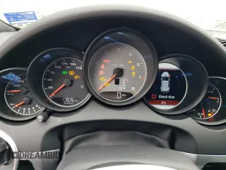 2018 Porsche Cayenne S z VIN WP1AB2A2XJLA60196, wystawiony jako Copart lot #65224404 z przebiegiem 17 806 mil mil oraz Szkoda całkowita • Salvage title. Historia ofert i sprzedaży dostępna na DreamBid. Obrazek 9.