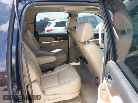 2007 Chevrolet Suburban LT with VIN 3GNFC16057G132960, listed as a IAAI auction lot 42565959 with 144,332 mi miles and . Bid and sale history available at DreamBid. Image 8.