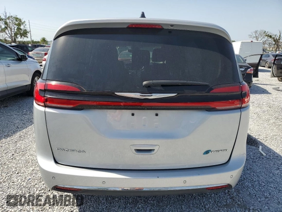 2024 Chrysler Pacifica Hybrid Select with VIN 2C4RC1S7XRR126898, listed as a Copart auction lot 56998225 with 25,971 mi miles and Clean title. Bid and sale history available at DreamBid. Image 6.