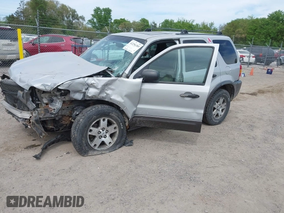 2005 Ford Escape XLT с VIN 1FMYU93125KB21037, выставлен на аукционе IAAI как лот 42256389 с пробегом 173 080 миль миль и . История ставок и продаж доступна на DreamBid. Изображение 2.