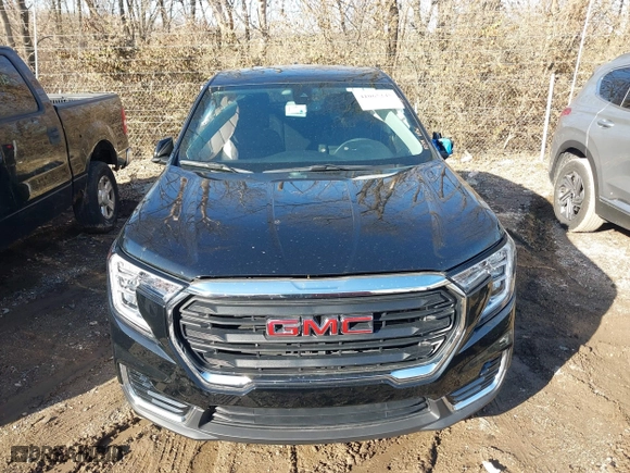 2024 GMC Terrain SLE with VIN 3GKALMEG1RL235214, listed as a IAAI auction lot 41065245 with 15,000 mi miles. Bid and sale history available at carsss.com. Image 12.