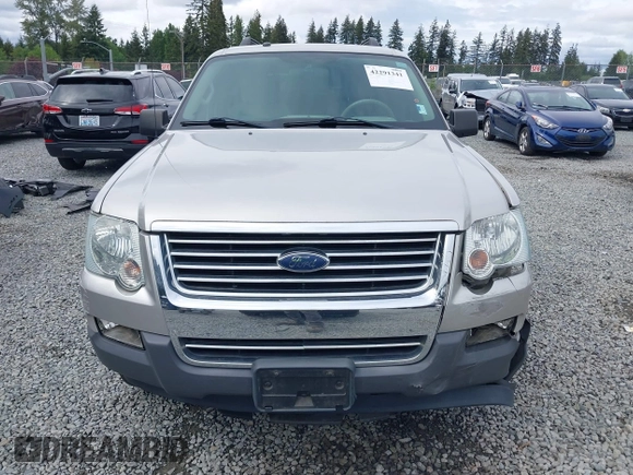 2006 Ford Explorer XLT z VIN 1FMEU73E26UB67225, wystawiony jako IAAI lot #42291341 z przebiegiem 134 682 mil mil oraz . Historia ofert i sprzedaży dostępna na DreamBid. Obrazek 12.