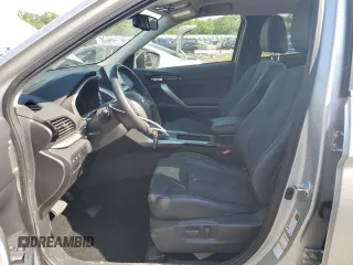 2023 Mitsubishi Eclipse Cross SE z VIN JA4ATWAA7PZ002074, wystawiony jako Copart lot #62300925 z przebiegiem 19 419 mil mil oraz Szkoda całkowita • Salvage title. Historia ofert i sprzedaży dostępna na DreamBid. Obrazek 7.