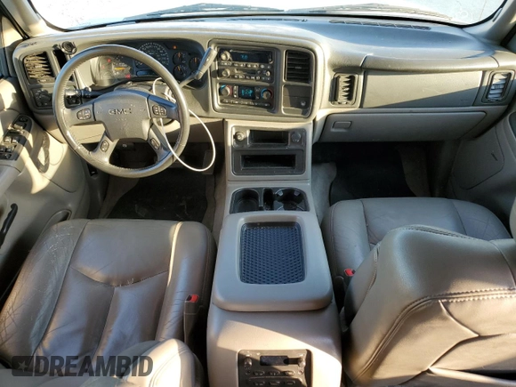2005 GMC Yukon SLE with VIN 1GKEC13TX5J151930, listed as a Copart auction lot 73030094 with 216,351 mi miles and Clean Title. Bid and sale history available at carsss.com. Image 8.