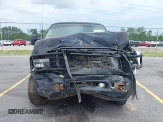 2003 Ford F-250 XL с VIN 1FTNW21P93EB38638, выставлен на аукционе IAAI как лот 42278948 с пробегом 565 931 миль миль и . История ставок и продаж доступна на DreamBid. Изображение 12.