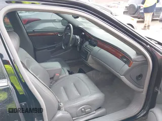 2003 Cadillac DeVille with VIN 1G6KD54Y33U126184, listed as a IAAI auction lot 41385354 with 83,982 mi miles. Bid and sale history available at carsss.com. Image 5.