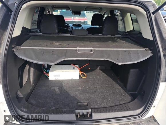 2017 Ford Escape SE z VIN 1FMCU9GD0HUD44281, wystawiony jako IAAI lot #42573170 z przebiegiem 99 085 mil mil oraz . Historia ofert i sprzedaży dostępna na DreamBid. Obrazek 2.
