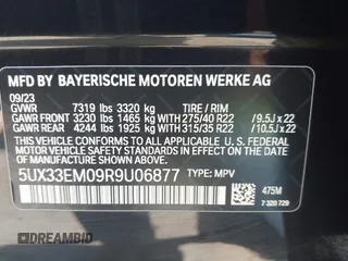 2024 BMW X7 M60i with VIN 5UX33EM09R9U06877, listed as a IAAI auction lot 41919988 with 25,015 mi miles. Bid and sale history available at carsss.com. Image 9.