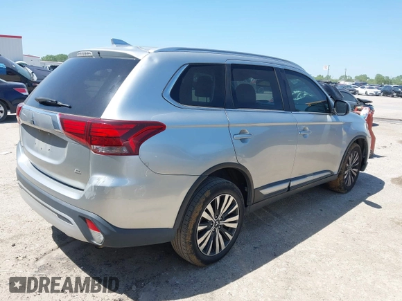 2020 Mitsubishi Outlander SE z VIN JA4AD3A30LZ029043, wystawiony jako IAAI lot #41976692 z przebiegiem 98 536 mil mil oraz . Historia ofert i sprzedaży dostępna na DreamBid. Obrazek 4.