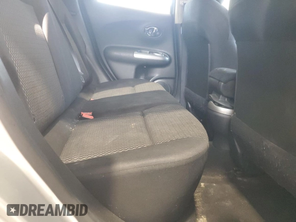 2016 Nissan Juke S z VIN JN8AF5MR3GT608794, wystawiony jako Copart lot #53975335 z przebiegiem 103 323 mil mil oraz Czysty tytuł • Clean title. Historia ofert i sprzedaży dostępna na DreamBid. Obrazek 11.