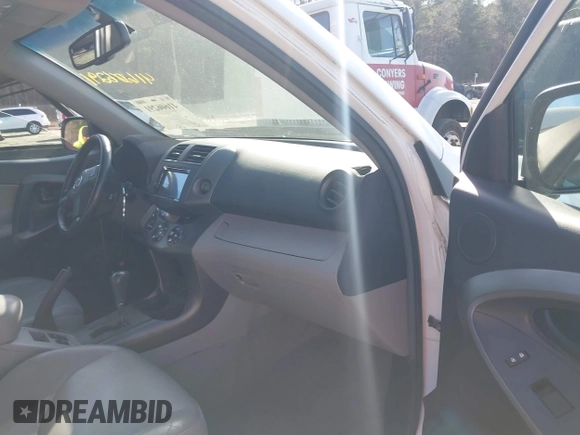 2009 Toyota RAV4 Ltd with VIN 2T3BK31V19W009538, listed as a IAAI auction lot 41606291 with 224,686 mi miles. Bid and sale history available at carsss.com. Image 5.