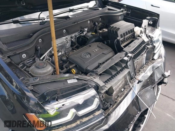 2018 Volkswagen Atlas SE with VIN 1V2DP2CA6JC600310, listed as a IAAI auction lot 42256570 with 29,912 mi miles and . Bid and sale history available at DreamBid. Image 6.