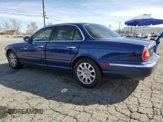 2004 Jaguar XJ with VIN SAJWA71C34SG20008, listed as a Copart auction lot 45920735 with 251,063 mi miles and Clean Title. Bid and sale history available at carsss.com. Image 2.