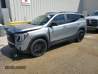 2024 GMC Terrain SLE z VIN 3GKALMEG1RL310977, wystawiony jako Copart lot #61422045 z przebiegiem 14 587 mil mil oraz Szkoda całkowita • Salvage title. Historia ofert i sprzedaży dostępna na DreamBid. Obrazek 1.