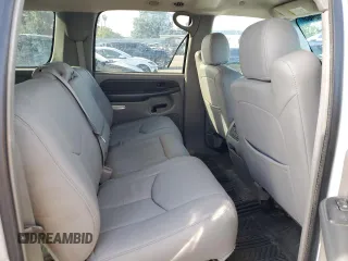 2003 Chevrolet Suburban LT with VIN 3GNGK26U93G267286, listed as a Copart auction lot 48900485 with 162,088 mi miles and Salvage Title. Bid and sale history available at carsss.com. Image 11.