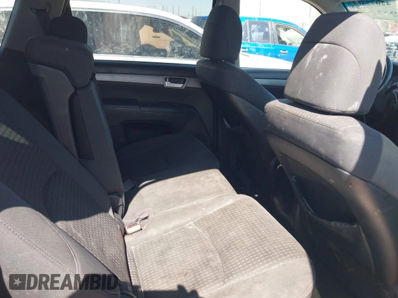 2009 Kia Borrego LX with VIN KNDJJ741695014336, listed as a IAAI auction lot 42079461 with 222,762 mi miles and . Bid and sale history available at DreamBid. Image 8.