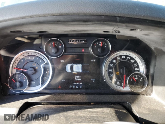 2014 Ram 1500 Big Horn z VIN 1C6RR7LG2ES310426, wystawiony jako Copart lot #50493515 z przebiegiem 200 187 mil mil oraz Szkoda całkowita • Salvage title. Historia ofert i sprzedaży dostępna na DreamBid. Obrazek 9.