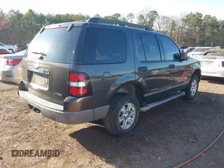 2006 Ford Explorer XLS with VIN 1FMEU62E16UA28599, listed as a IAAI auction lot 41638404 with 103,783 mi miles. Bid and sale history available at carsss.com. Image 4.
