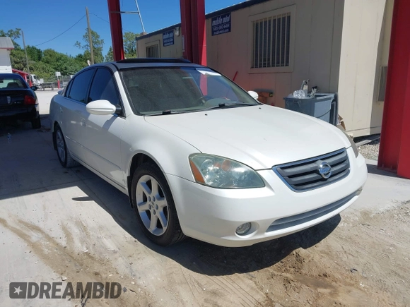 2002 Nissan Altima SE with VIN 1N4BL11D92C218274, listed as a IAAI auction lot 41788444 with 196,432 mi miles. Bid and sale history available at carsss.com. Image 1.