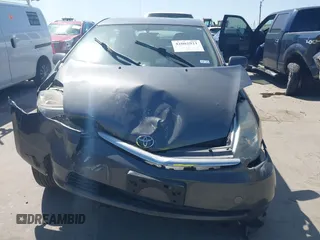 2008 Toyota Prius with VIN JTDKB20U883344493, listed as a IAAI auction lot 42002921 with 552,761 mi miles. Bid and sale history available at carsss.com. Image 12.