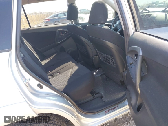 2010 Toyota RAV4 Sport с VIN JTMRK4DV3A5097052, выставлен на аукционе IAAI как лот 42091342 с пробегом Не указан миль и . История ставок и продаж доступна на DreamBid. Изображение 8.