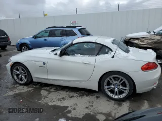 2009 BMW Z4 sDrive30i with VIN WBALM53529E160965, listed as a Copart auction lot 49250395 with 119,827 mi miles and Salvage Title. Bid and sale history available at carsss.com. Image 2.