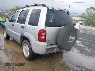 2006 Jeep Liberty Sport with VIN 1J4GL48K86W158301, listed as a IAAI auction lot 42095349 with 217,187 mi miles. Bid and sale history available at carsss.com. Image 3.