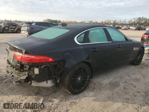 2017 Jaguar XF 35t Prestige with VIN SAJBE4BV6HCY47613, listed as a Copart auction lot 85632134 with 71,931 mi miles and Salvage Title. Bid and sale history available at carsss.com. Image 3.