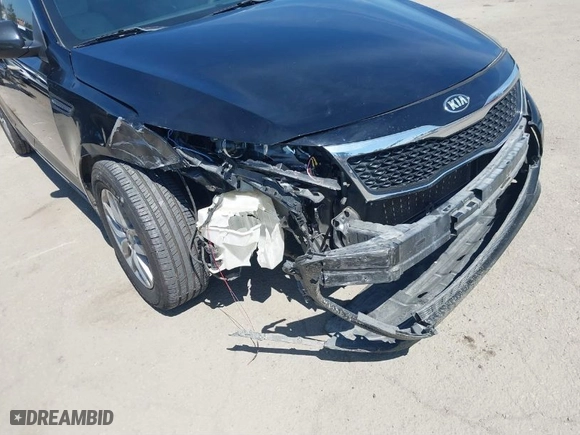 2012 Kia Optima LX with VIN 5XXGM4A71CG082636, listed as a IAAI auction lot 41862116 with 141,753 mi miles. Bid and sale history available at carsss.com. Image 6.