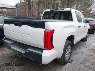 2022 Toyota Tundra 2WD SR with VIN 5TFKB5AB5NX017956, listed as a IAAI auction lot 41612493 with 38,683 mi miles. Bid and sale history available at carsss.com. Image 4.