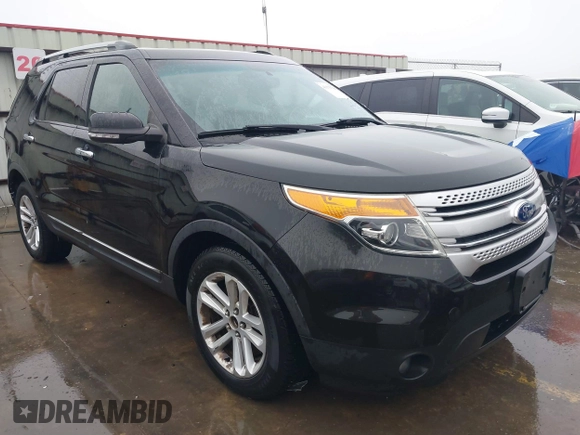 2015 Ford Explorer XLT with VIN 1FM5K7D86FGB84915, listed as a IAAI auction lot 41179754 with 165,371 mi miles and . Bid and sale history available at DreamBid. Image 1.