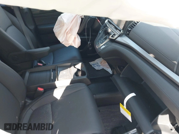 2025 Honda Odyssey EX-L with VIN 5FNRL6H64SB016104, listed as a IAAI auction lot 41456550 with 61 mi miles and . Bid and sale history available at DreamBid. Image 5.