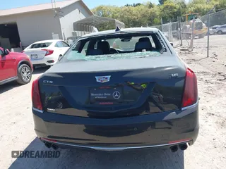 2017 Cadillac CT6 AWD с VIN 1G6KB5RS9HU138311, выставлен на аукционе IAAI как лот 42226463 с пробегом 88 129 миль миль и . История ставок и продаж доступна на DreamBid. Изображение 16.