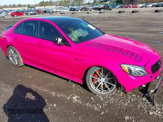 2017 Mercedes-Benz C 63 AMG z VIN 55SWF8GB9HU219016, wystawiony jako IAAI lot #41874346 z przebiegiem 89 015 mil mil oraz . Historia ofert i sprzedaży dostępna na DreamBid. Obrazek 1.