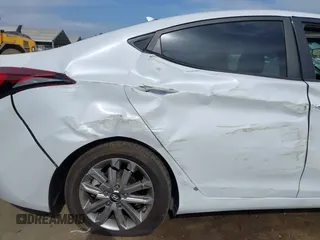 2015 Hyundai Elantra SE с VIN 5NPDH4AE7FH592021, выставлен на аукционе IAAI как лот 42251541 с пробегом Не указан миль и . История ставок и продаж доступна на DreamBid. Изображение 18.