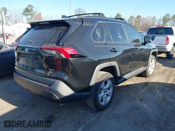 2019 Toyota RAV4 XLE with VIN 2T3W1RFV3KC002372, listed as a IAAI auction lot 41701236 with 111,706 mi miles. Bid and sale history available at carsss.com. Image 4.