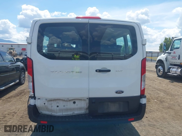 2021 Ford Transit Passenger XL z VIN 1FBAX2Y87MKA31170, wystawiony jako IAAI lot #42348150 z przebiegiem 60 124 mil mil oraz . Historia ofert i sprzedaży dostępna na DreamBid. Obrazek 16.