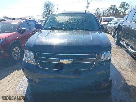 2008 Chevrolet Suburban LT w/3LT with VIN 3GNFC16058G192836, listed as a IAAI auction lot 41474966 with 116,772 mi miles. Bid and sale history available at carsss.com. Image 12.