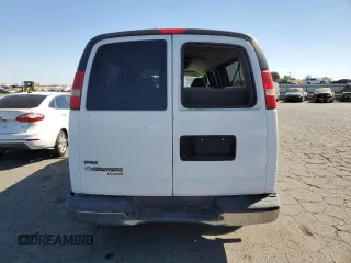 2012 Chevrolet Express Passenger 1LT z VIN 1GAZG1FG4C1100252, wystawiony jako Copart lot #73242444 z przebiegiem 76 779 mil mil oraz Szkoda całkowita • Salvage title. Historia ofert i sprzedaży dostępna na DreamBid. Obrazek 6.