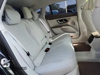2022 Mercedes-Benz EQS 450+ z VIN W1KCG2DB5NA017920, wystawiony jako Copart lot #56680985 z przebiegiem 28 276 mil mil oraz Szkody całkowita. Historia ofert i sprzedaży dostępna na DreamBid. Obrazek 10.