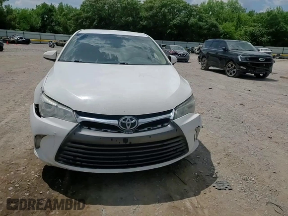 2015 Toyota Camry XLE z VIN 4T4BF1FK7FR480451, wystawiony jako Copart lot #56306545 z przebiegiem 175 173 mil mil oraz Szkoda całkowita • Salvage title. Historia ofert i sprzedaży dostępna na DreamBid. Obrazek 13.