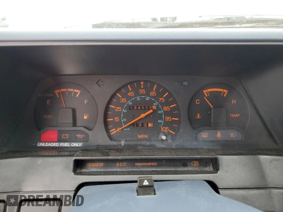 1985 Nissan Sentra z VIN JN1PB15S6FU172045, wystawiony jako Copart lot #54384475 z przebiegiem 134 117 mil mil oraz Szkoda całkowita • Salvage title. Historia ofert i sprzedaży dostępna na DreamBid. Obrazek 9.