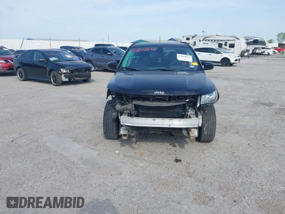 2018 Jeep Compass Latitude z VIN 3C4NJDBBXJT155149, wystawiony jako IAAI lot #42010672 z przebiegiem 81 784 mil mil oraz . Historia ofert i sprzedaży dostępna na DreamBid. Obrazek 12.