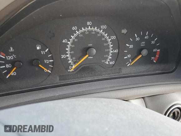 1999 Mercedes-Benz CLK 320/430 z VIN WDBLK65G6XT026223, wystawiony jako Copart lot #75452344 z przebiegiem Nie podano mil oraz Szkoda całkowita • Salvage title. Historia ofert i sprzedaży dostępna na DreamBid. Obrazek 9.