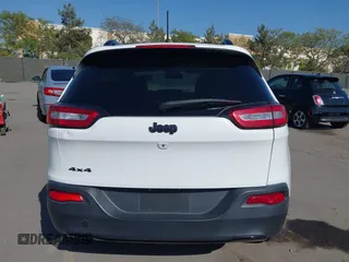 2018 Jeep Cherokee Latitude z VIN 1C4PJMCB7JD602016, wystawiony jako IAAI lot #42153460 z przebiegiem 97 757 mil mil oraz . Historia ofert i sprzedaży dostępna na DreamBid. Obrazek 15.